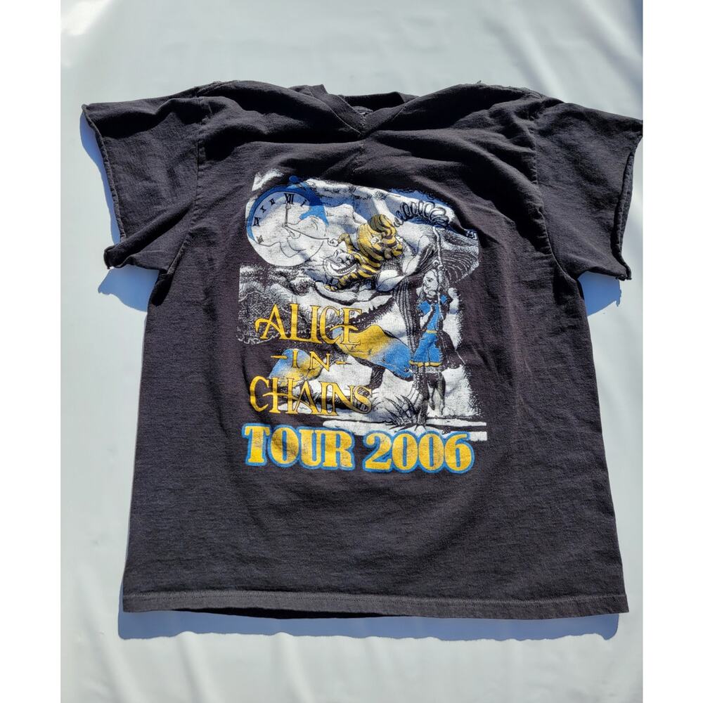 Vintage Alice In Chains Tour 2006 Band T-Shirt Repaired Coller Stitch Size L